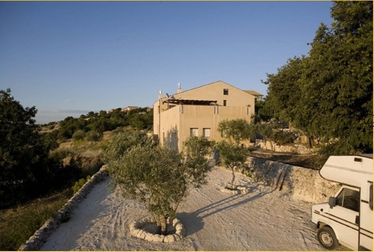 Casa Vacanze Modicarte Exterior foto
