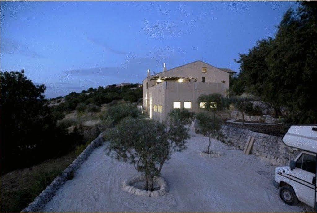 Casa Vacanze Modicarte Exterior foto
